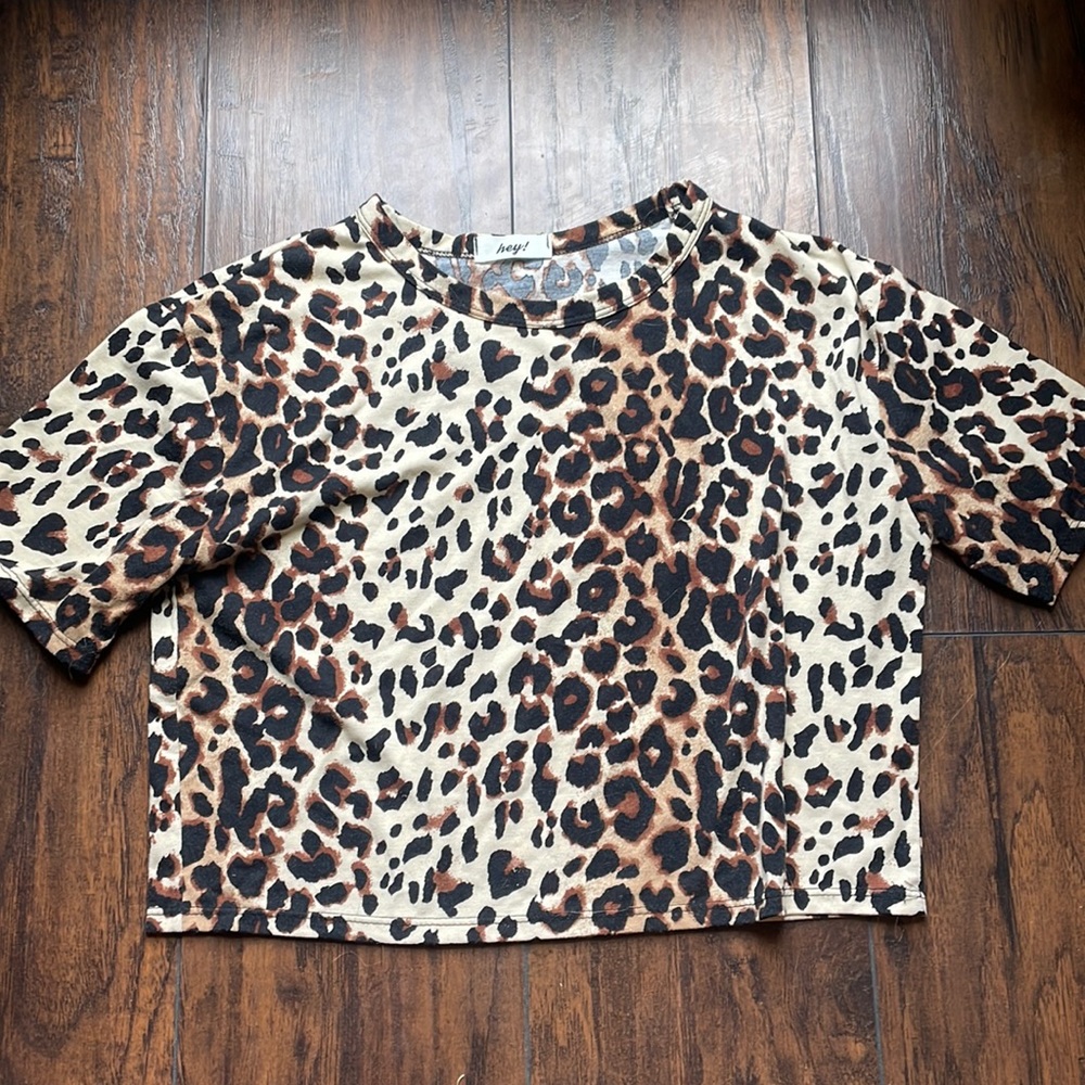 Women’s Cheetah Crop Top